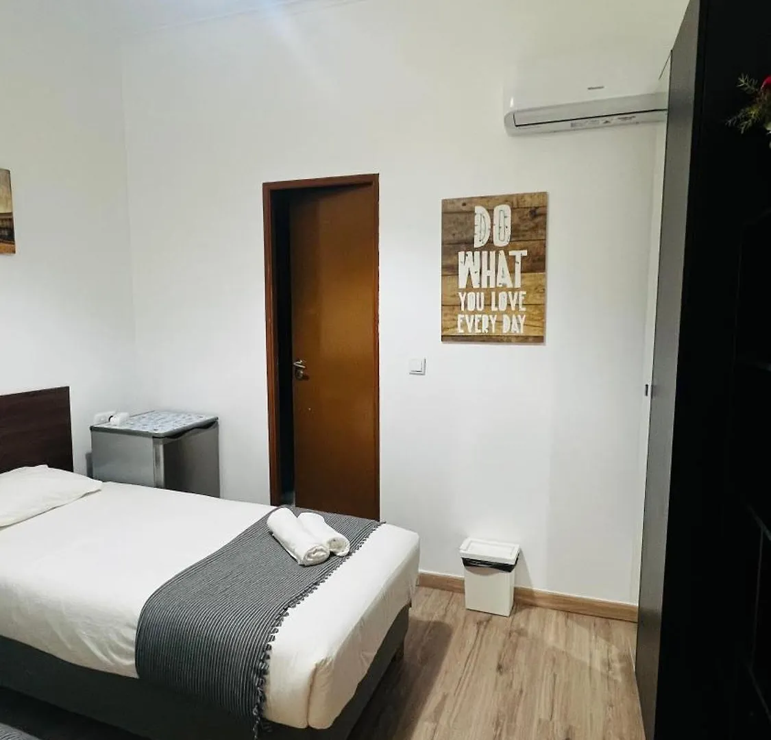 Homestay Suites Pensamento 4 - 2º Andar Lisbon