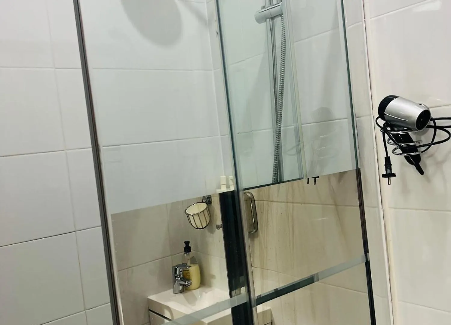 Homestay Suites Pensamento 4 - 2º Andar Lisbon