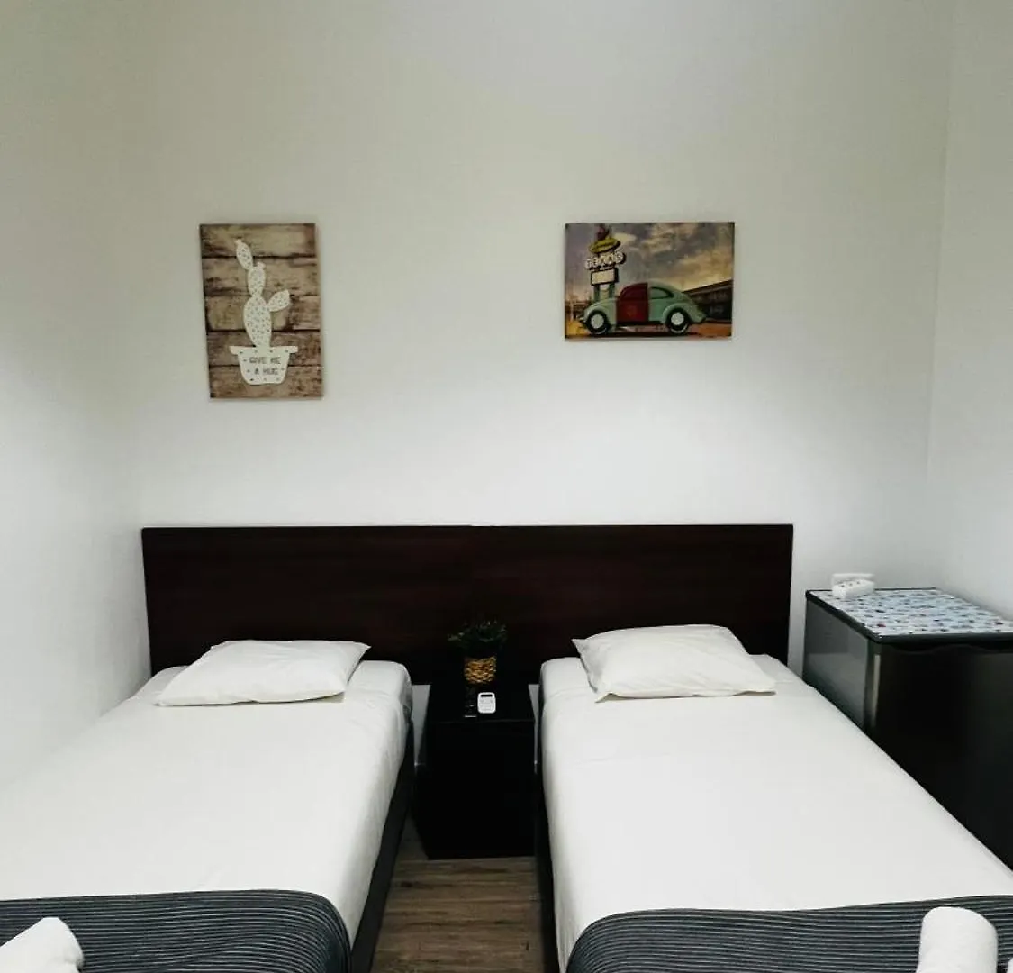 Homestay Suites Pensamento 4 - 2º Andar Lisbon